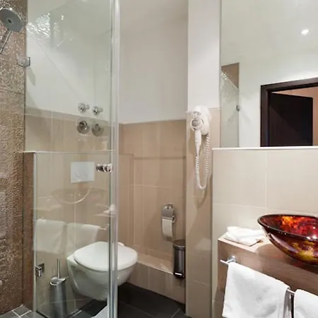 Metropol-rooms 3* دوسلدورف